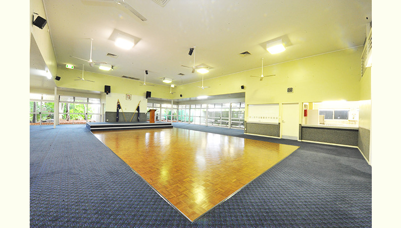 Burleigh waters community centre %28main hall%29