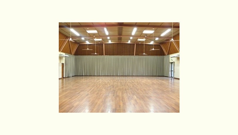 Beckenham community centre   main hall   inside view