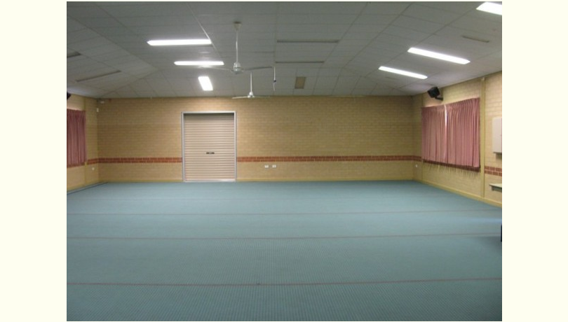 Macnaughton clubroom   inside view