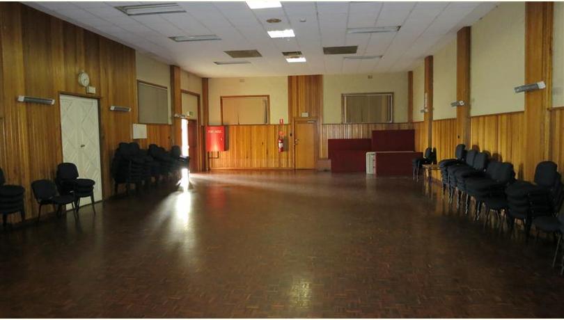 Campbelltown memorial oval hall   inside view