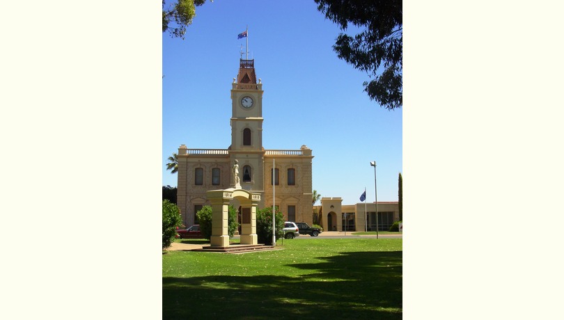 Kadina town hall   outside view