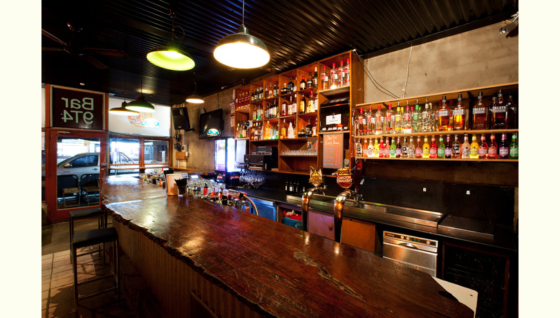 Bar 9t4 034
