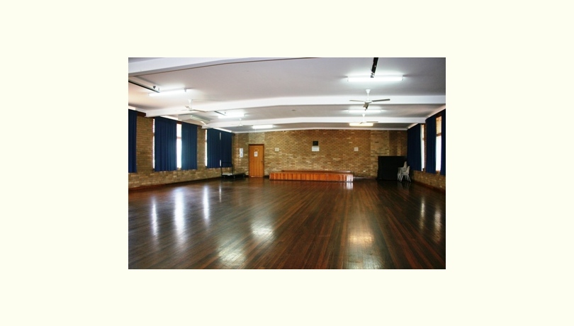 Arthur neave memorial hall %28inside hall%29