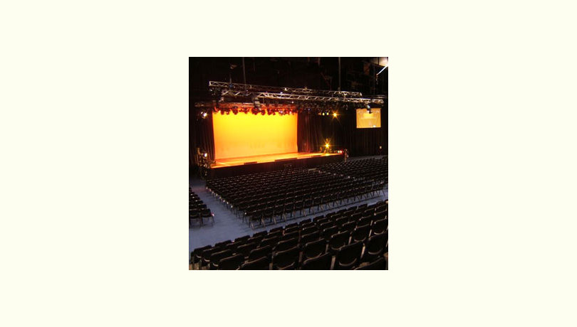 Tamworth regional entertainment and conference centre %28trecc%29 %28intimate mode%29