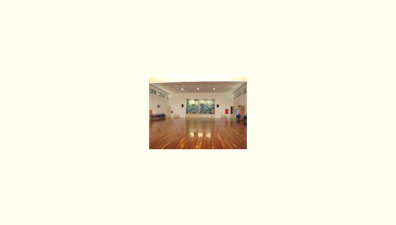 Runaway bay community centre %28inside%29