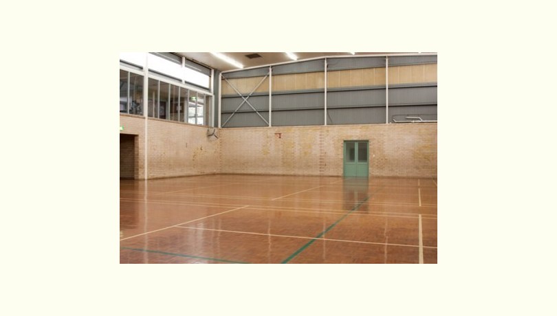 Thornlie community centre   sports hall   inside view