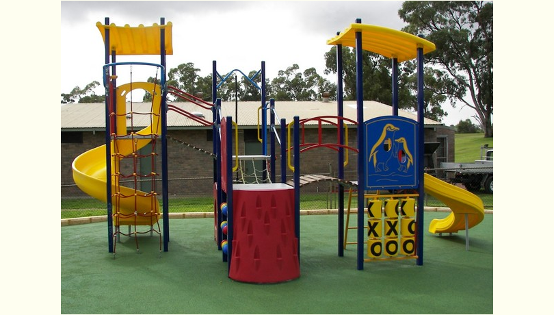 Warrandyte clubroom   playground