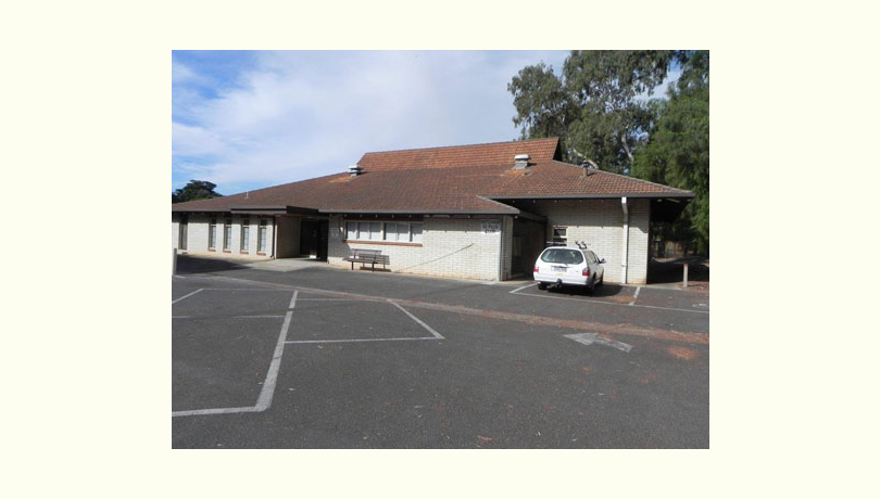 Hawthorn community centre   outside view